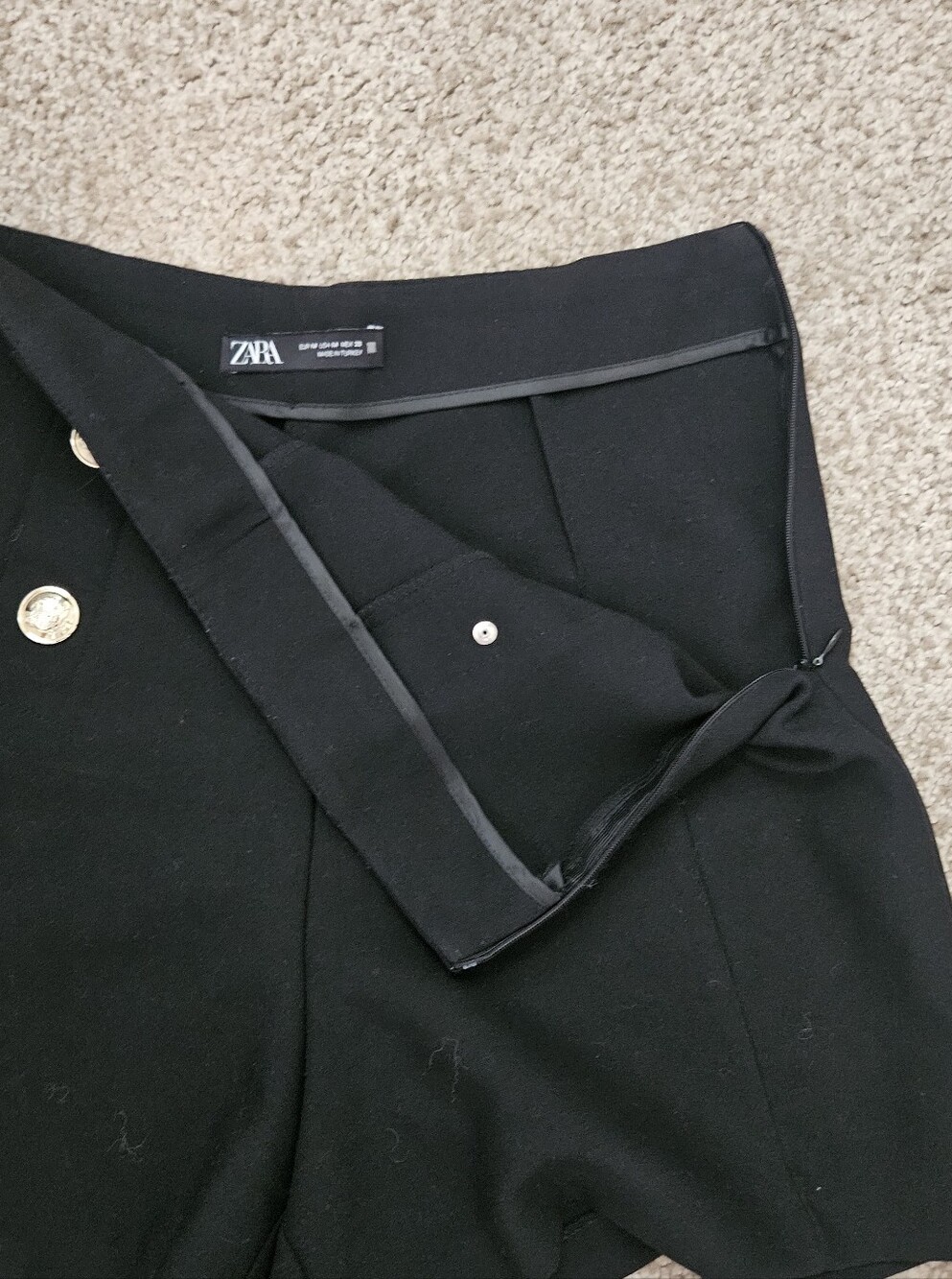 Zara Black High-Waist Shorts With Decorative Gold Button Front - Picture 6 of 10